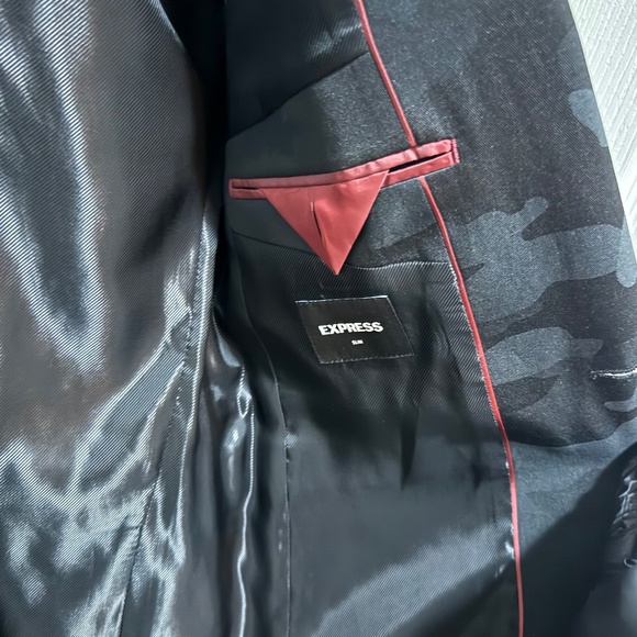 "Urban Chic: The Camouflage Print Fashion Blazer by Express" - Picture 3 of 3